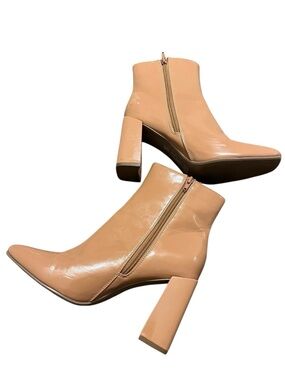 Minimalist Tan Patent Ankle Boots Square Toe Block Heel Side Zip 9 Quiet Luxury